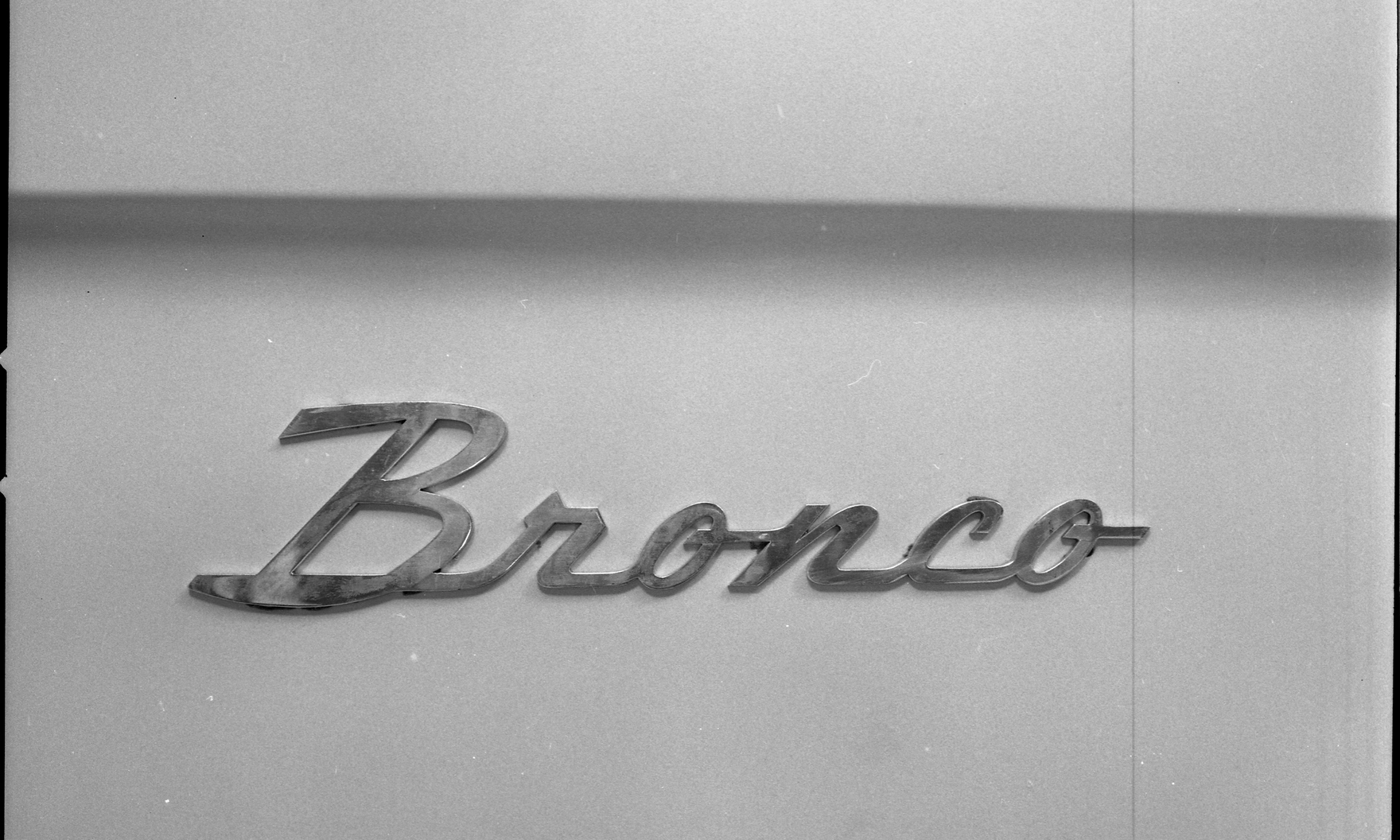 1966 Ford Bronco Badge 146009 050